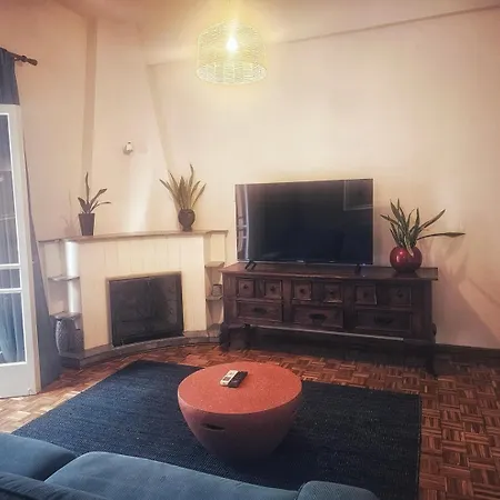 Apartment Bluewood Retreat|cozy Vintage 3bdr Heart