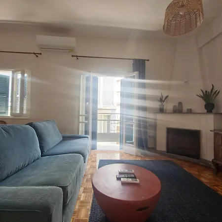 Bluewood Retreat|cozy Vintage 3bdr Heart نيقوسيا