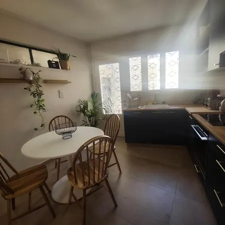 Bluewood Retreat|cozy Vintage 3bdr Heart * Nicosia