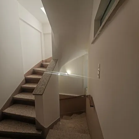 Bluewood Retreat|cozy Vintage 3bdr Heart * Nicosia