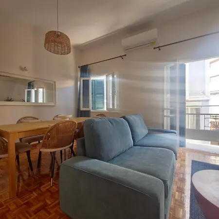 Bluewood Retreat|cozy Vintage 3bdr Heart نيقوسيا