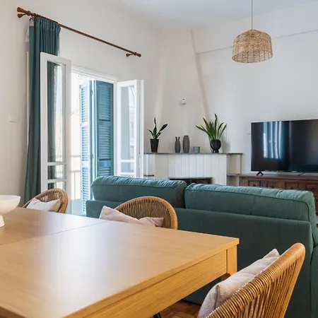 Bluewood Retreat|cozy Vintage 3bdr Heart Lägenhet Nicosia