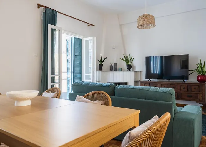 Bluewood Retreat|cozy Vintage 3bdr Heart アパート ニコシア