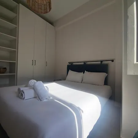 Apartament Bluewood Retreat|cozy Vintage 2bdr Heart Nikozja