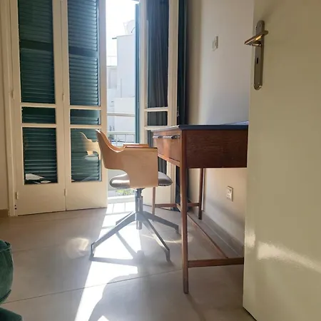 Apartament Bluewood Retreat|cozy Vintage 2bdr Heart Nikozja