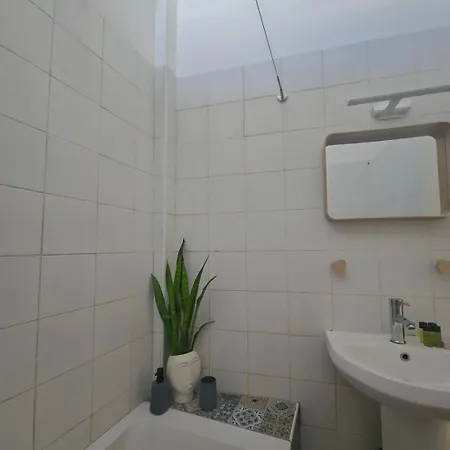 Bluewood Retreat|cozy Vintage 2bdr Heart * Nikozja